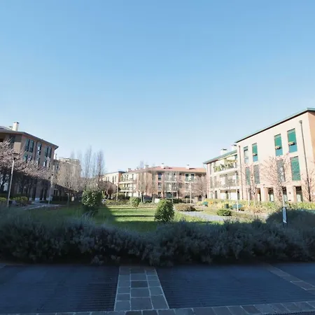 Orea Spiti - Charming Flat & Canal View Few Steps From Movida Apartment *